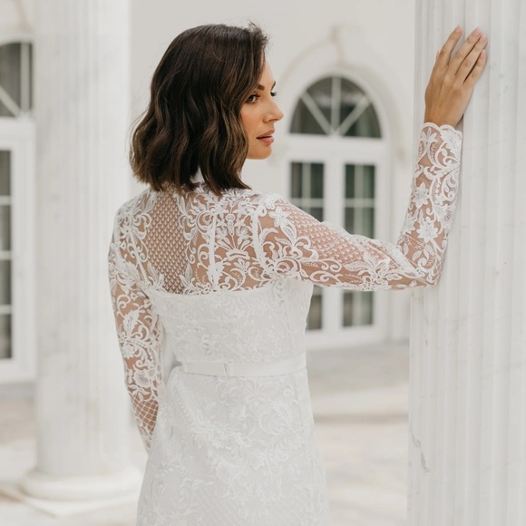 Robe - Picture 3 of 6